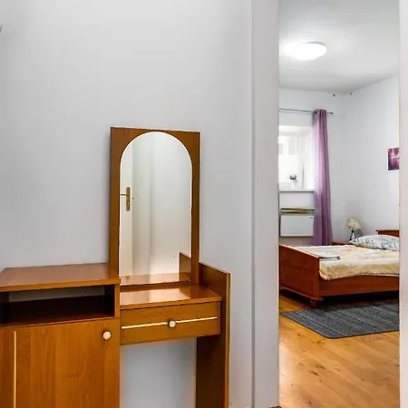 بيت شباب Koral *