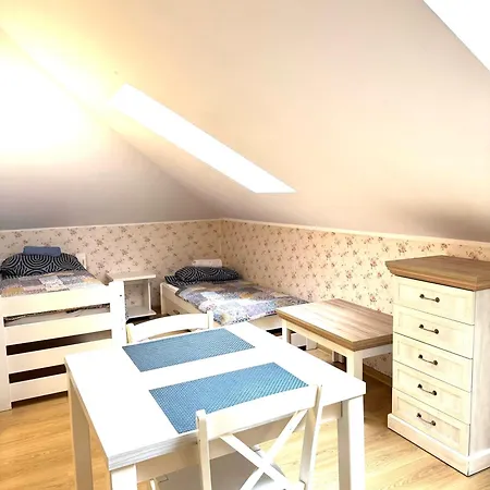 Koral بيت شباب