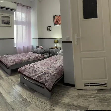 Hostel Koral *
